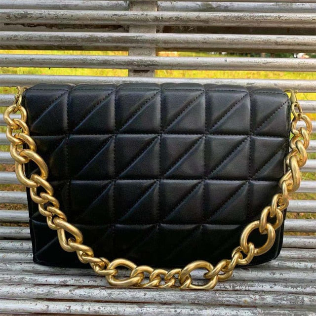 Thick Chain Quilted Shoulder Handbag